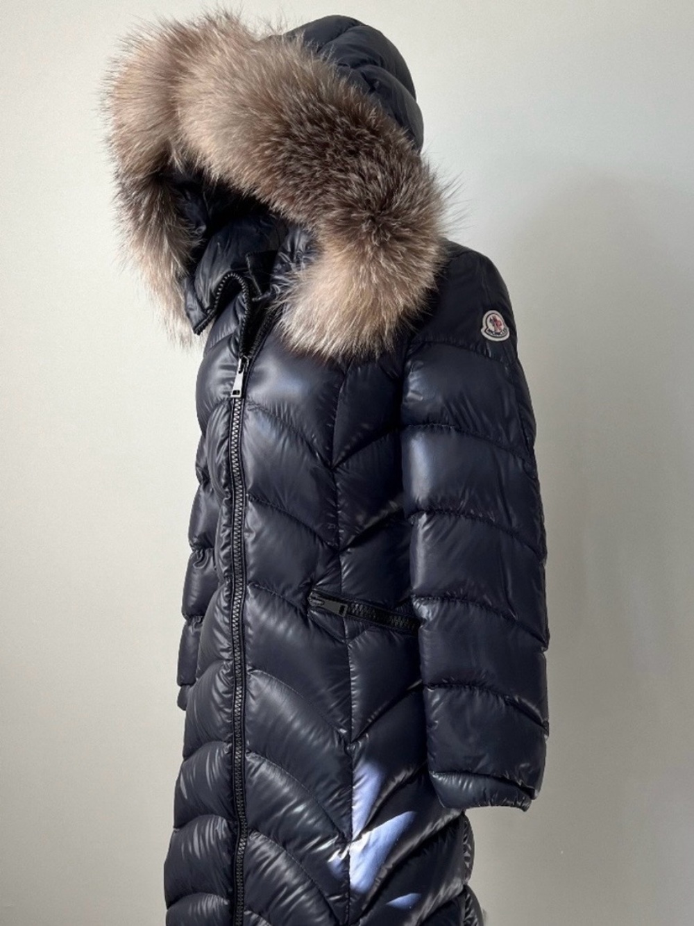 Moncler Women's Dark Blue Down Puffer Coat with Fur Trim - Picture 2 of 6